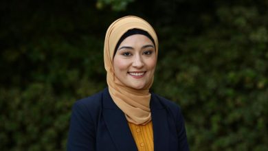 اللاجئة الفائزة بمقعد في مجلس الشيوخ الأسترالي فاطمة بايمان