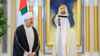 سمو الشيخ محمد بن زايد آل نهيان والسفير عبدالرحمن أحمد خالد شرفي