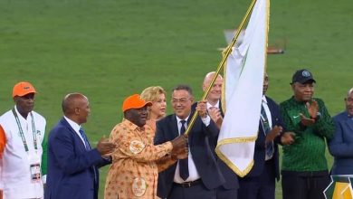 تسلم “فوزي لقجع” شارة تنظيم كأس أمم إفريقيا 2025