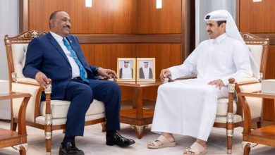 وزير الطاقة والنفط يبحث مع نظيره القطري مجالات التعاون