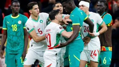 اشتباك لاعبي السنغال والمغرب خلال نهائي كأس أمم أفريقيا 2025 في الرباط وسط احتجاجات أثارت جدلًا حول لقب البطولة وقرار الاتحاد الأفريقي لكرة القدم.