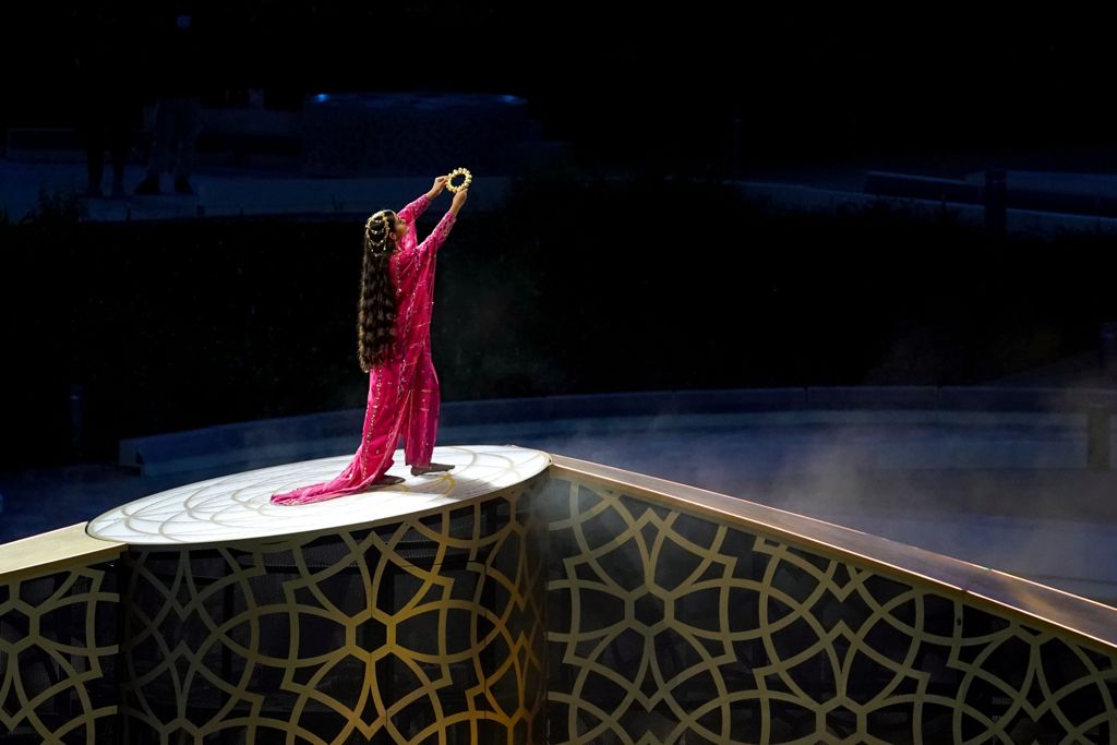 أداء مذهل لميرا سينغ في حفل إفتتاح إكسبو 2020 دبي