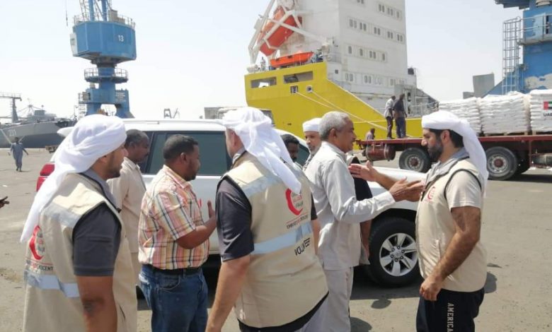 فتح الله الحاج نائب والي البحر الأحمر المكلف يستقبل قافلة الدعم الإماراتي