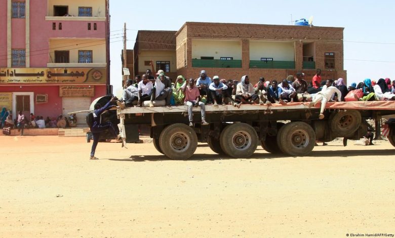 اللاجئون السودانيون.. بين جحيم الحرب في الداخل والروتين في مصر