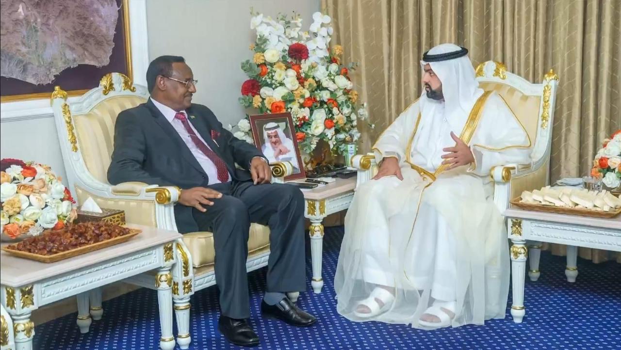 نائب الحاكم ولى عهد امارة الفجيرة يستقبل القنصل العام لجمهورية السودان بدبي والإمارات الشمالية - الديوان الأميري