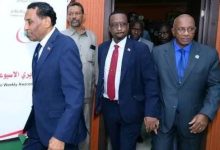 كامل إدريس والإعيسر