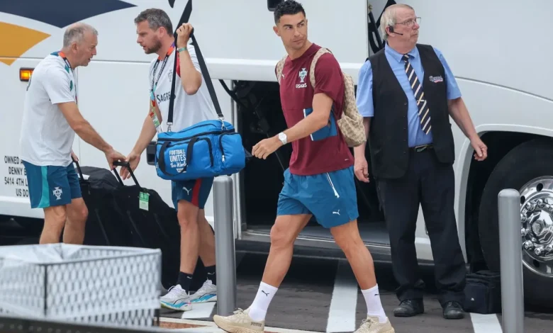 كريستيانو رونالدو يغادر معسكر منتخب البرتغال في كوبنهاغن قبل مواجهة الدنمارك وسط أزمة مع المدرب جورجي جيسوس